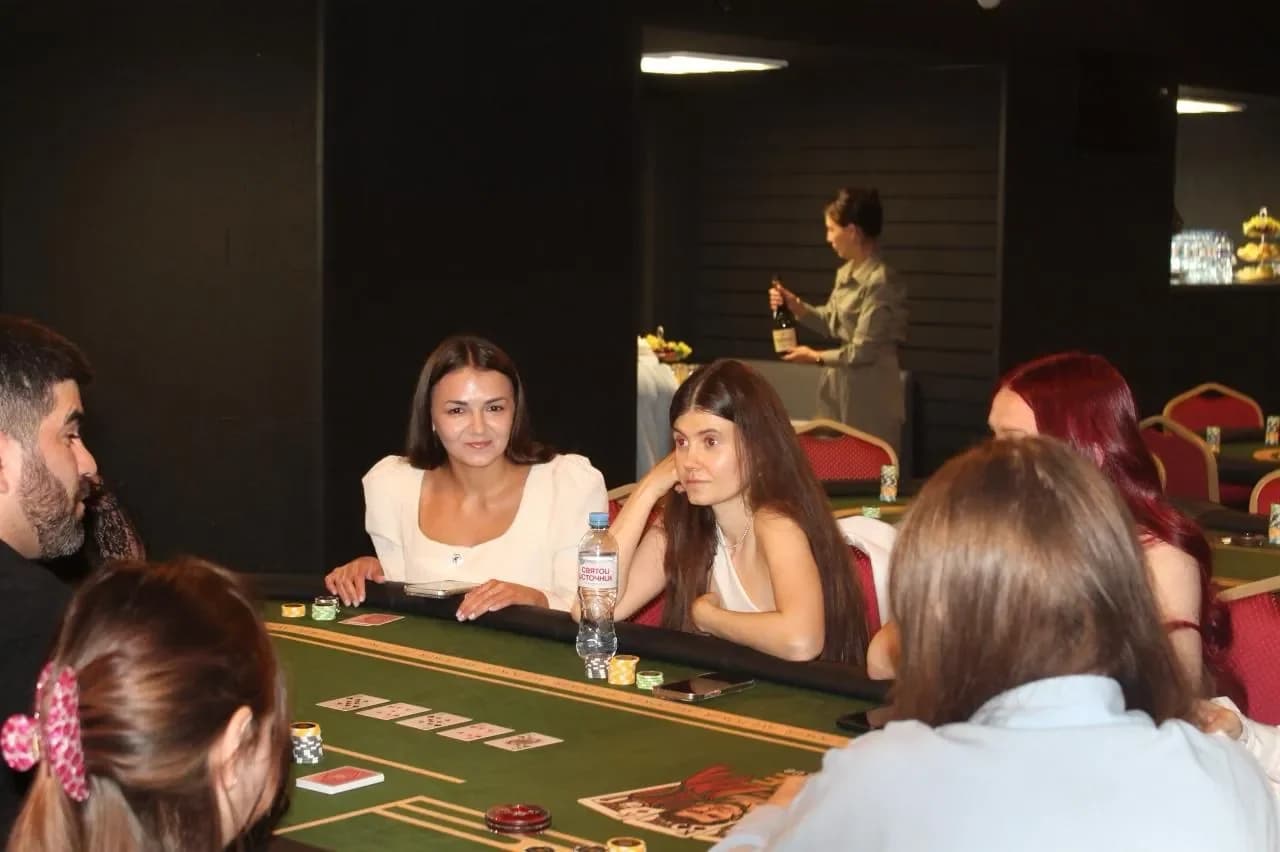 AVE Poker Club
