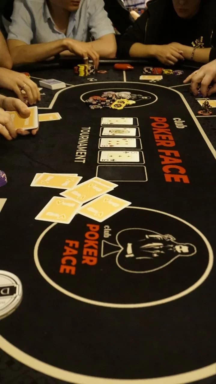 POKER FACE Club