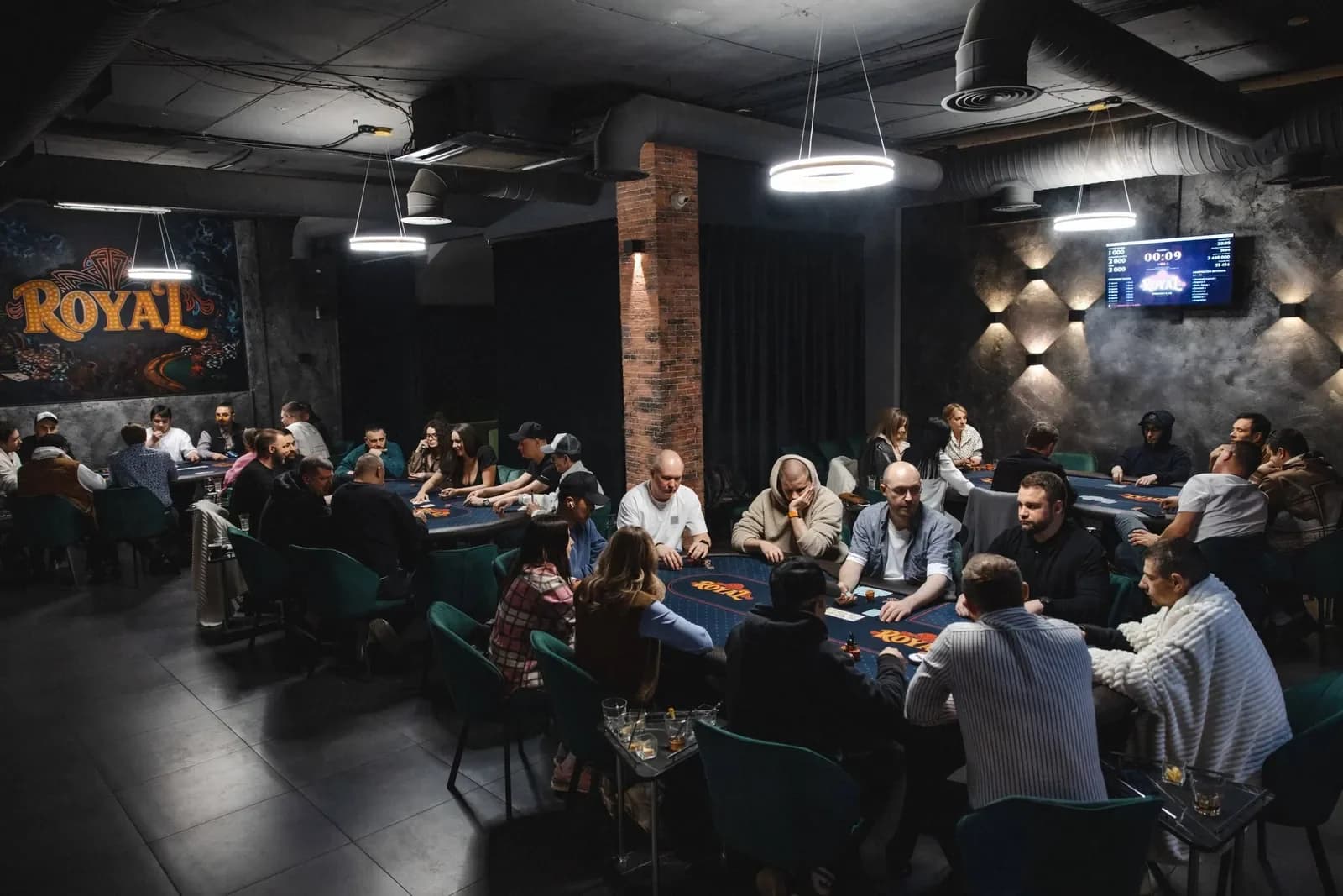 ROYAL Покер & Lounge