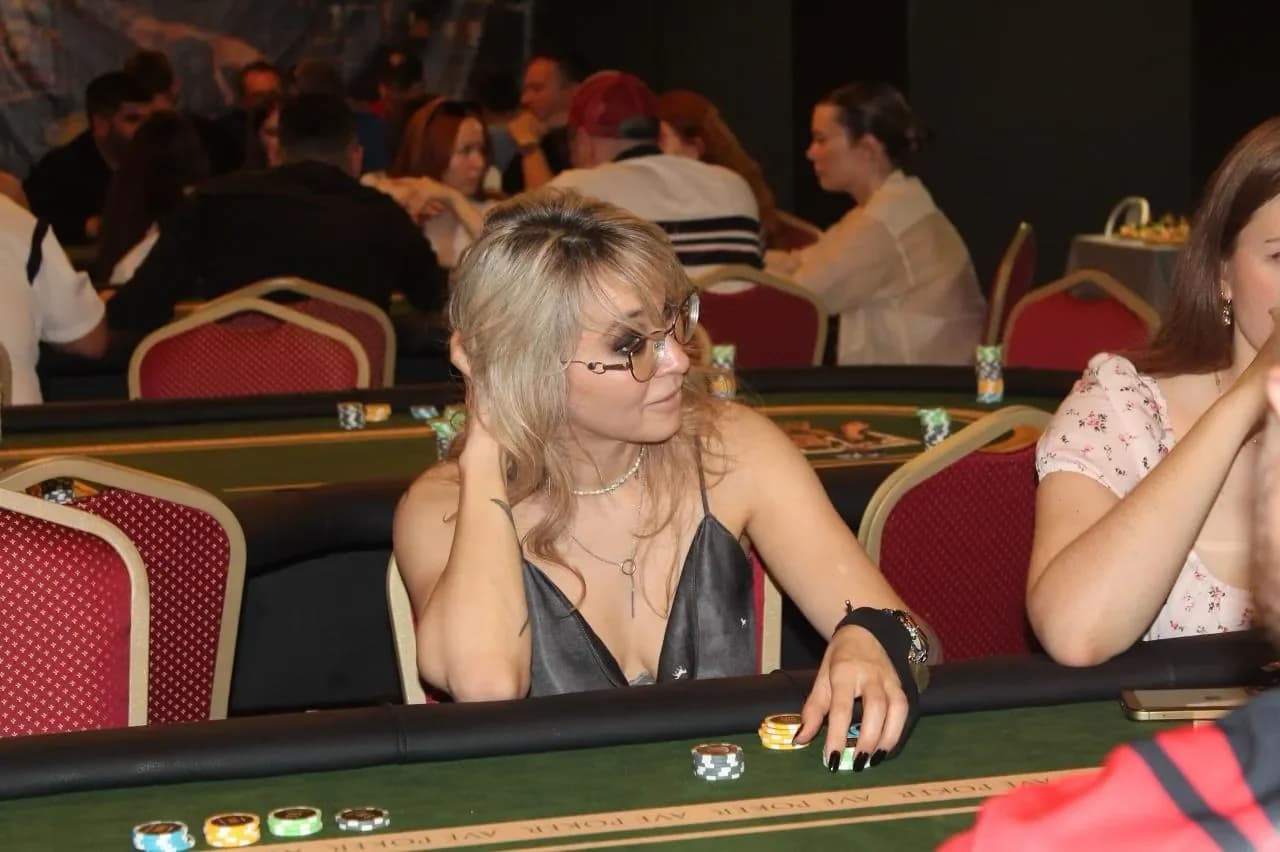 AVE Poker Club